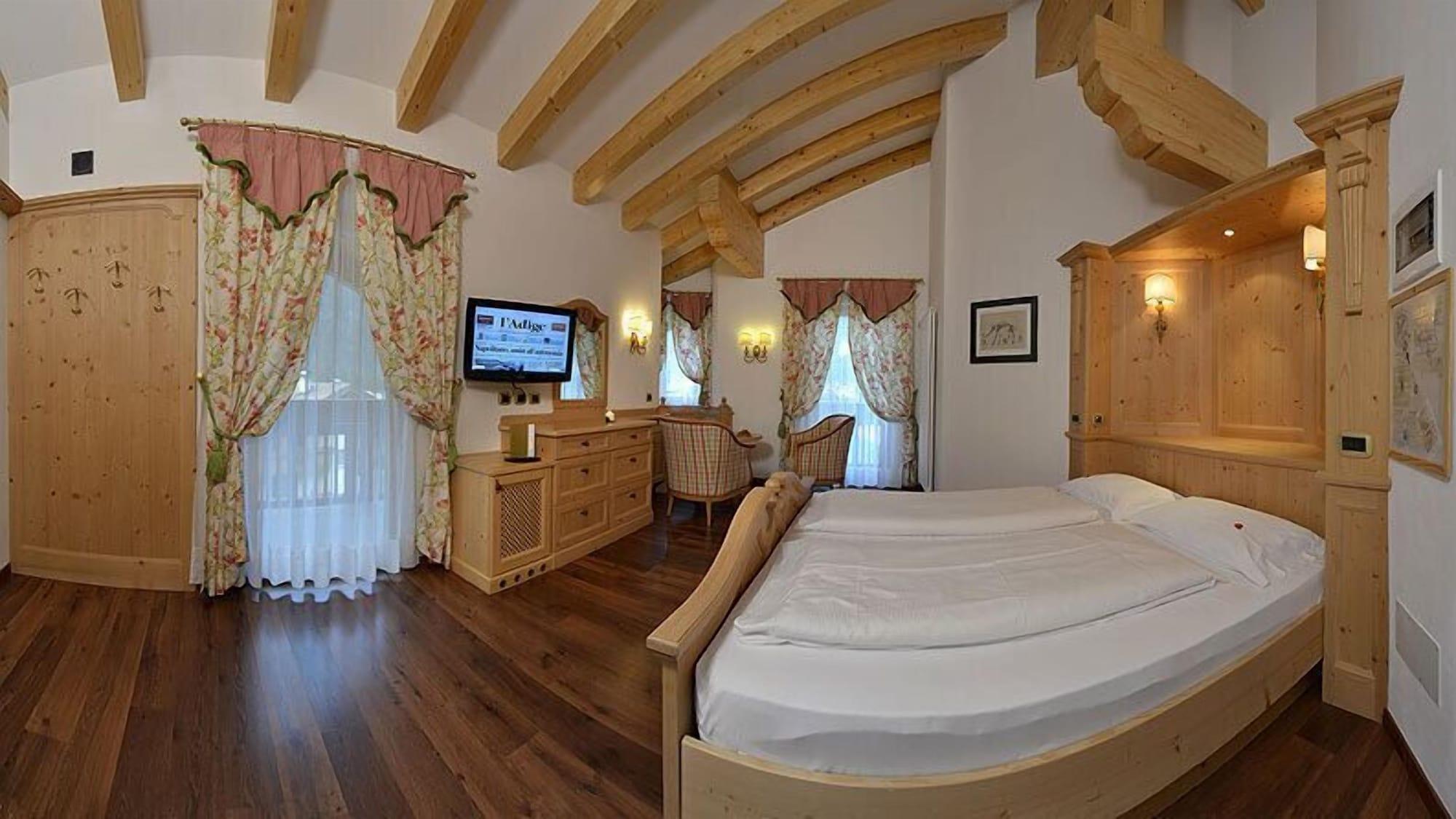 Hotel B&B Andreas Canazei Zewnętrze zdjęcie