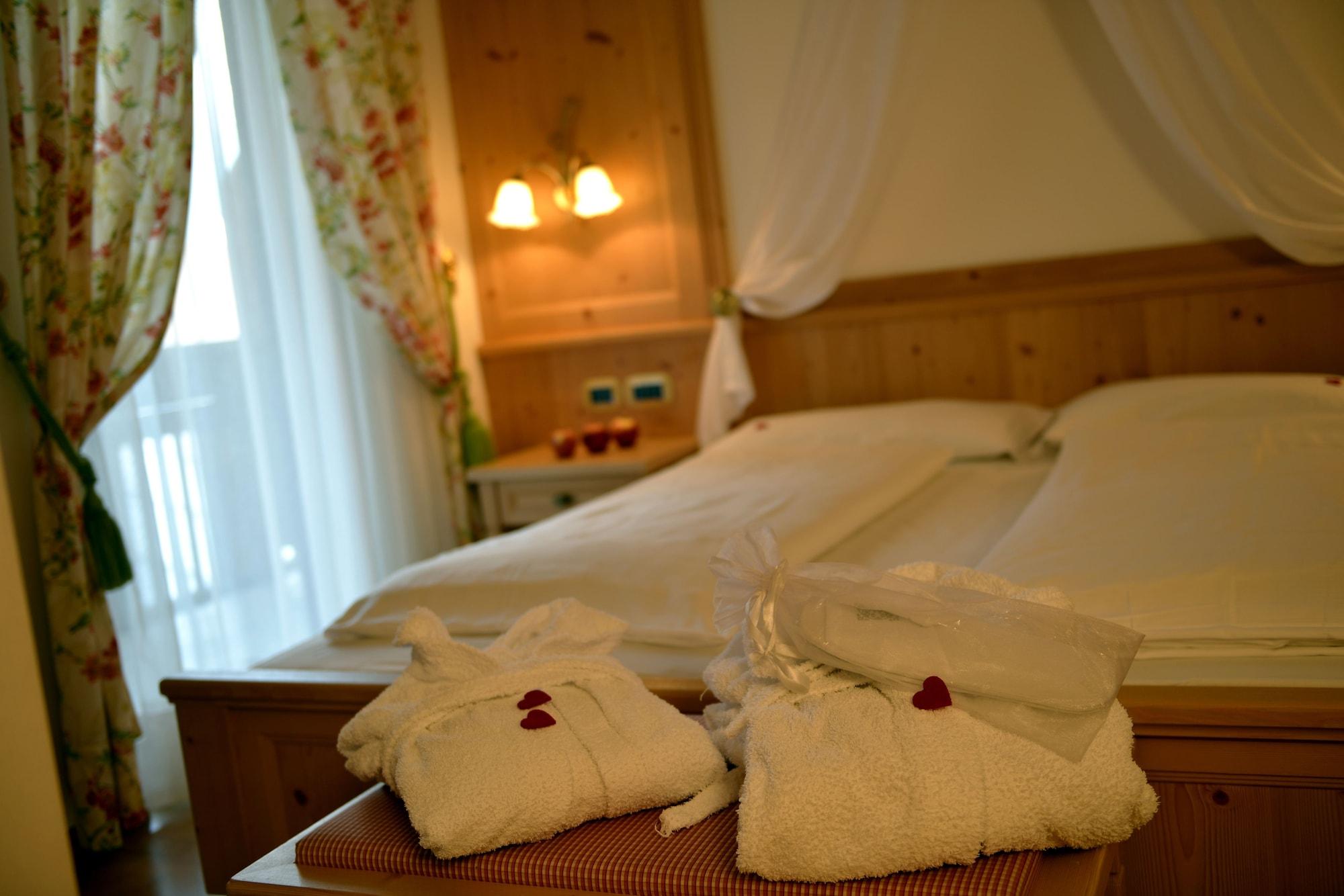 Hotel B&B Andreas Canazei Zewnętrze zdjęcie