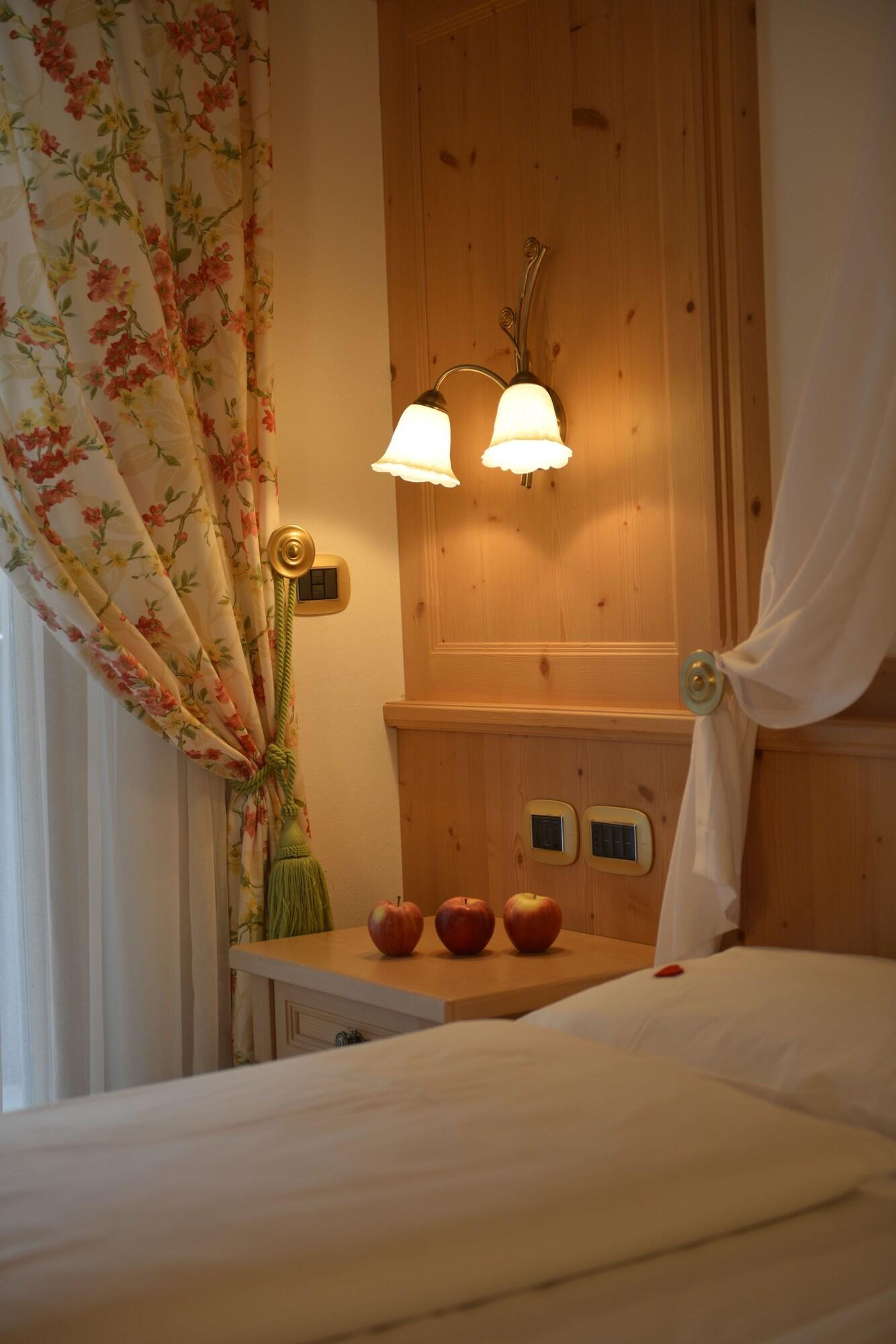 Hotel B&B Andreas Canazei Zewnętrze zdjęcie