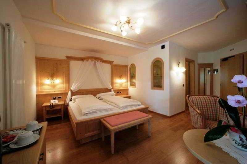 Hotel B&B Andreas Canazei Zewnętrze zdjęcie