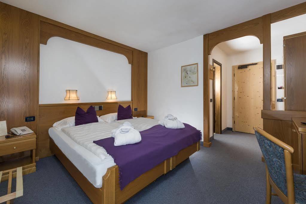 Hotel B&B Andreas Canazei Zewnętrze zdjęcie